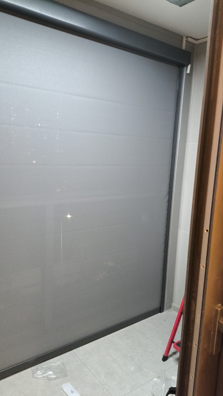 露台阳台防风防雨卷帘