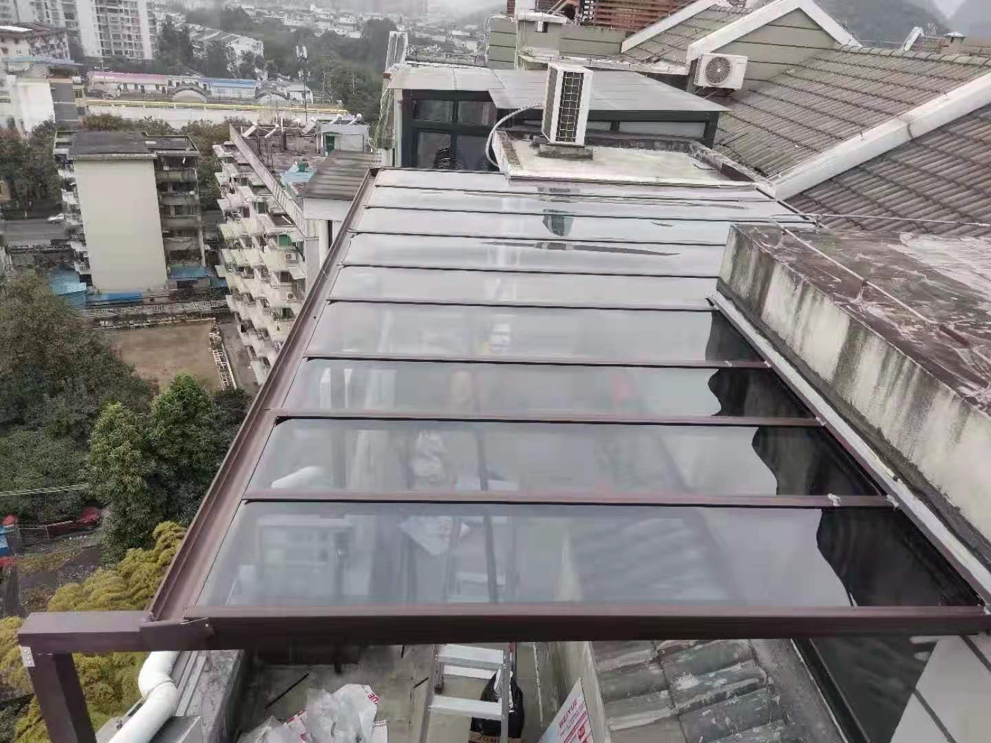 屋顶铝合金遮阳棚安装(图3)
